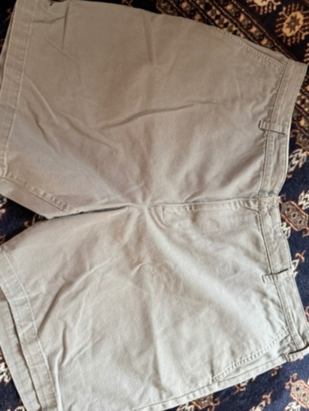 Dockers size 38 beige shorts great condi